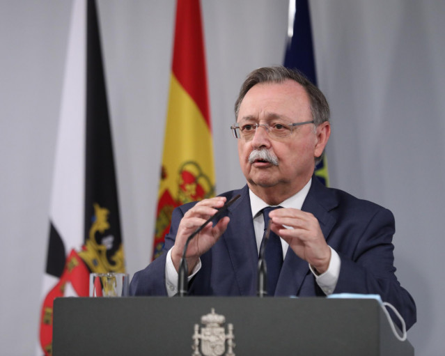 Archivo - El presidente de la Ciudad Autónoma de Ceuta, Juan Jesús Vivas comparece en rueda de prensa, después de su reunión con el presidente del Gobierno, en La Moncloa, a 25 de agosto de 2021, en Madrid (España).