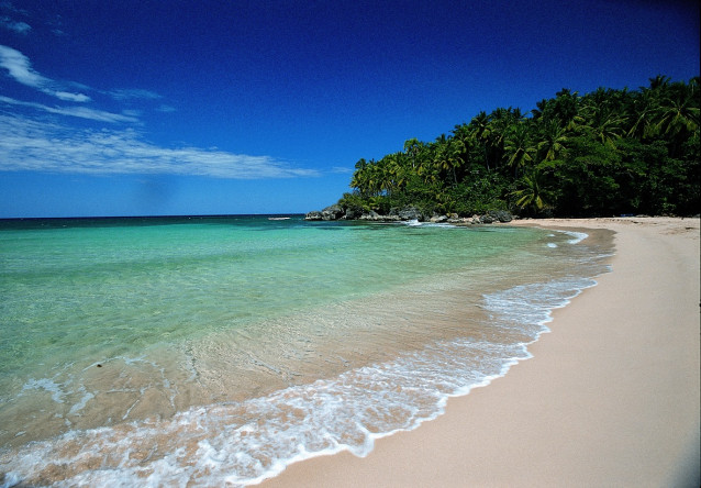 Archivo - Playa en Punta Cana (República Dominicana).