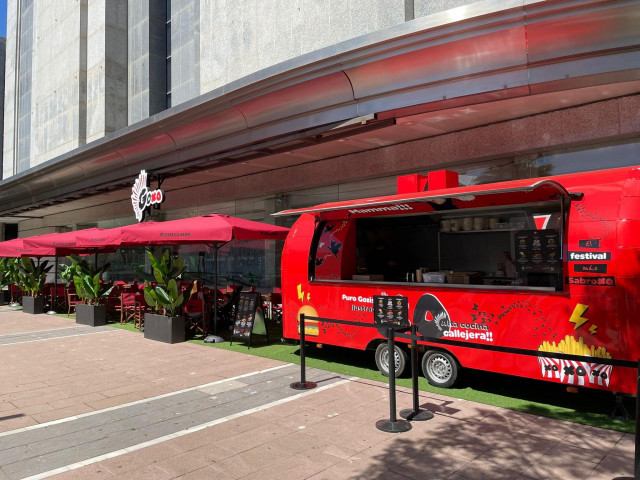 Food truck de GoXO de Dabiz Muñoz en El Corte Inglés de Puerto Banús