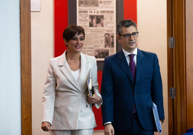 La ministra Portavoz, Isabel Rodríguez y el ministro de Presidencia, Félix Bolaños,
