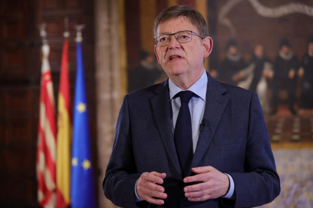 Archivo - Ximo Puig en una declaración institucional en imagen de archivo