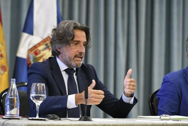Archivo - El presidente del Parlamento de Canarias, Gustavo Matos.