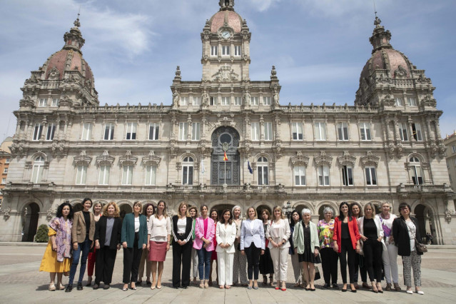 Alcaldesas españolas participan en la lectura de una declaración por la igualdad
