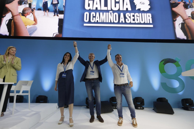 Rueda, Paula Prado y Rafa Domínguez, en el 18 Congreso del PPdeG.