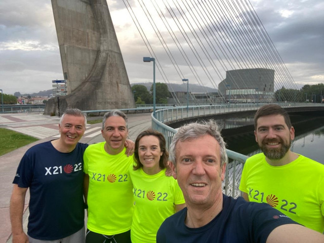 Rueda sale a correr con Cuca Gamarra y Elías Bendodo.