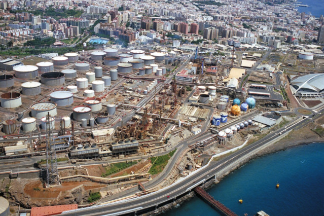 Archivo - TERRENOS DE LA REFINERÍA DE SANTA CRUZ DE TENERIFE