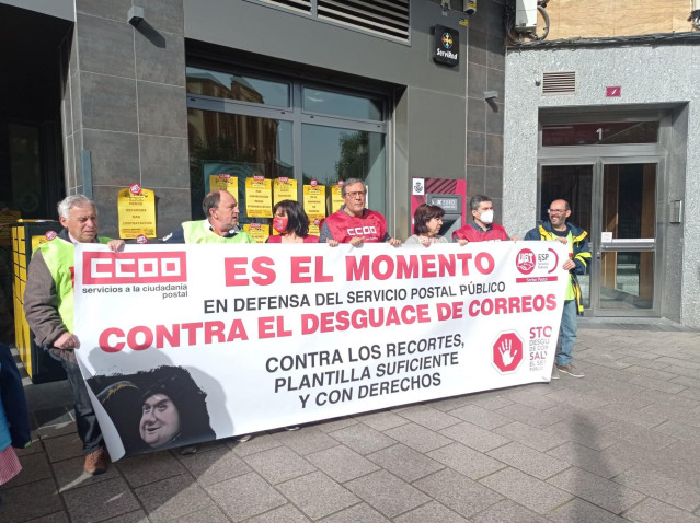 Archivo - Protesta de UGT y CCOO contra el 