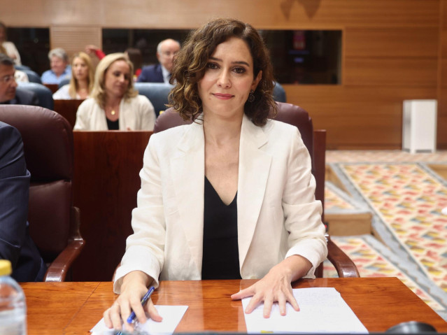 La presidenta de la Comunidad de Madrid, Isabel Díaz Ayuso, durante un pleno de la Asamblea de Madrid