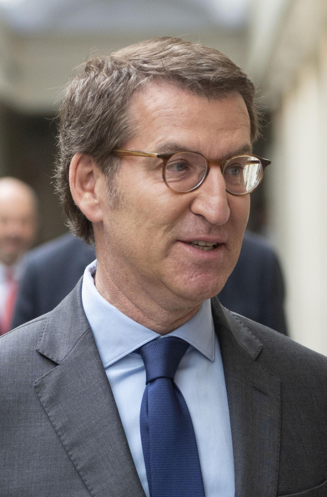 El presidente del PP, Alberto Núñez Feijóo, preside la reunión plenaria de los grupos parlamentarios del Partido Popular del Congreso de los Diputados, en el Senado y en el Parlamento Europeo, en el Senado, a 27 de mayo de 2022, en Madrid (España).