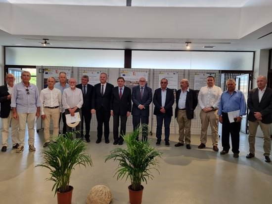 El ministro de Agricultura se reúne con regantes del Levante almeriense.