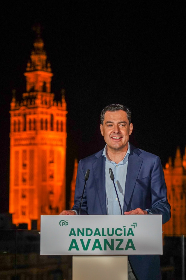 Juanma Moreno, este viernes en Sevilla durante la apertura oficial de la campaña electoral por los comicios del 19 de junio