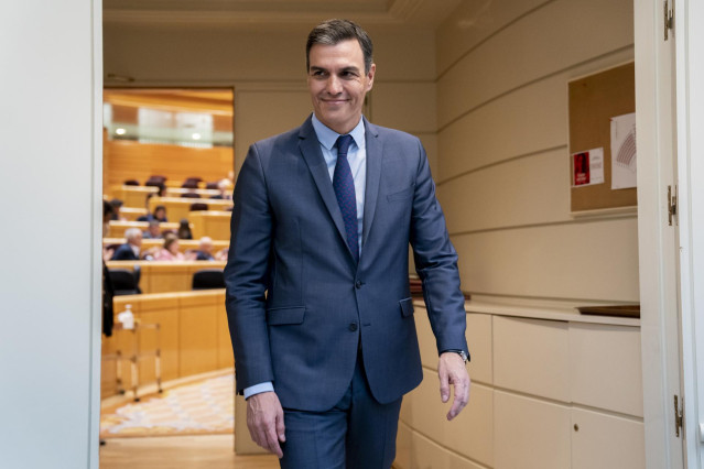 Archivo - El presidente del Gobierno, Pedro Sánchez, a su salida de una sesión de control al Gobierno en el Senado, a 26 de abril de 2022, en Madrid (España).