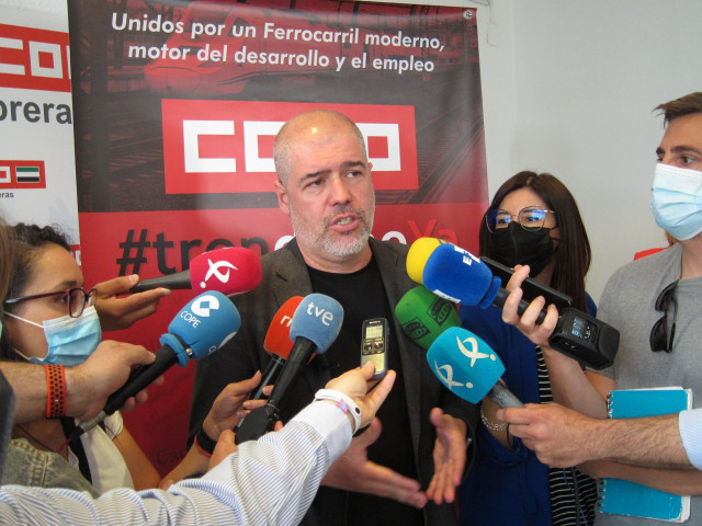 El secretario confederal de CCOO, Unai Sordo, en declaraciones a los medios en una imagen de archivo.