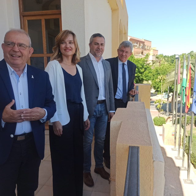 Pilar Alegría en su visita al municipio de Vícar (Almería)