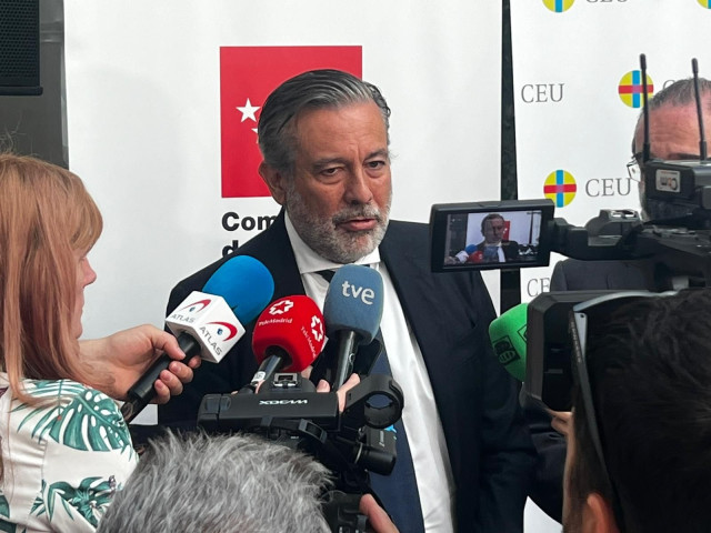 La Comunidad de Madrid ha concedido 1.235 ayudas a víctimas del terrorismo desde 2019