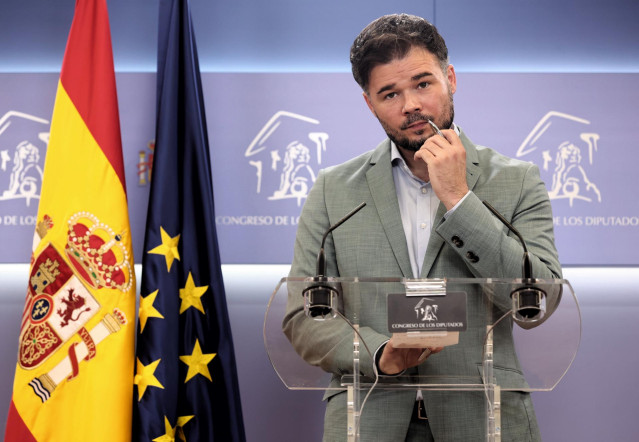 El portavoz de Esquerra Republicana (ERC) en el Congreso, Gabriel Rufián, en una rueda de prensa