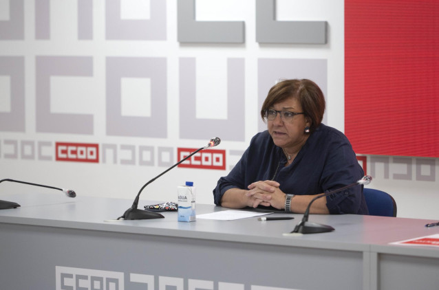 Archivo - La secretaria de Acción Sindical de CCOO, Mari Cruz Vicente, comparece en una rueda de prensa en una imagen de archivo.