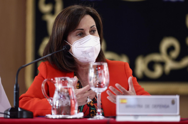 La ministra de Defensa, Margarita Robles, preside la presentación del libro '40 años de participación activa de España en la OTAN' en el Cuartel General del Estado Mayor de la Defensa, a 2 de junio de 2022, en Madrid (España).