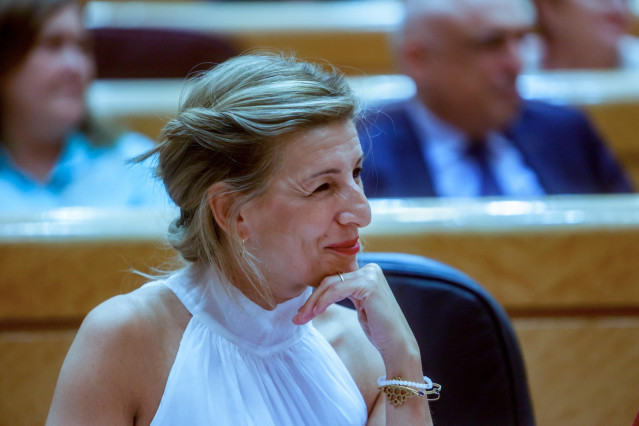 La vicepresidenta segunda del Gobierno y ministra de Trabajo, Yolanda Díaz, en una sesión plenaria en el Senado, a 7 de junio de 2022, en Madrid (España). Se trata del primer duelo parlamentario entre el presidente del Gobierno, Pedro Sánchez, y el líder