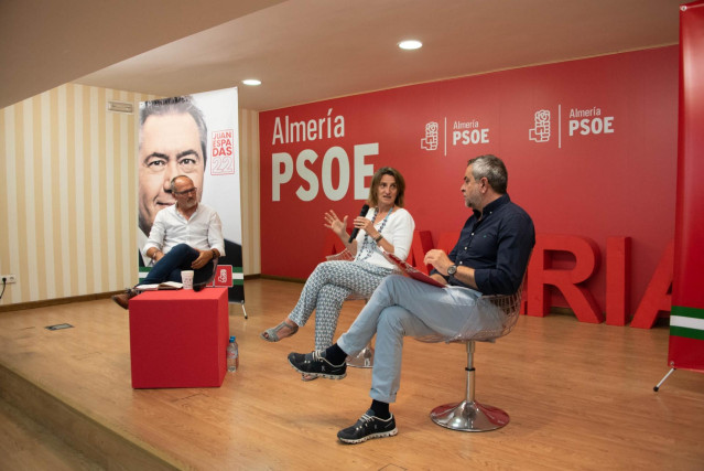 Teresa Ribera defiende la agenda política de Juan Espadas por representar una 