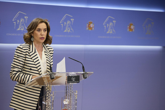 La secretaria general del Partido Popular y portavoz del Grupo Parlamentario Popular en el Congreso, Cuca Gamarra, interviene en una rueda de prensa posterior a una Junta de Portavoces, en el Congreso de los Diputados, a 24 de mayo de 2022, en Madrid (Esp