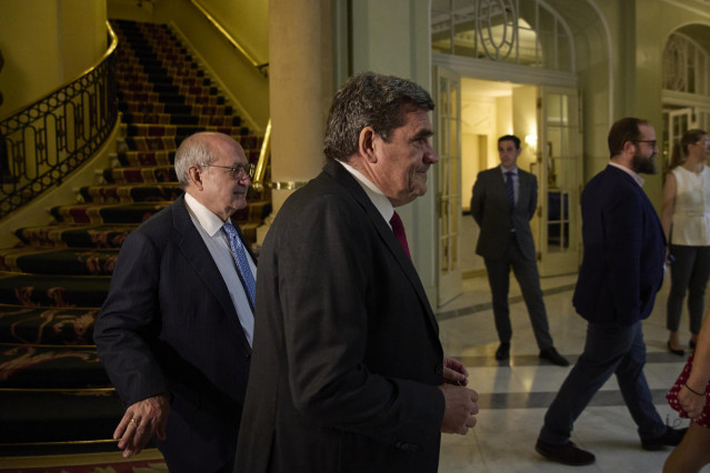 El ministro de Inclusión, Seguridad Social y Migraciones, José Luis Escrivá, a su llegada un desayuno informativo de Nueva Economía Fórum, en el Hotel Westin Palace, a 13 de junio de 2022, en Madrid (España).