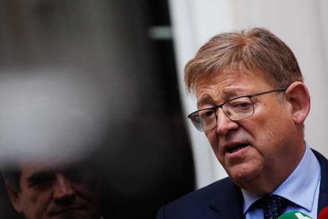 El presidente de la Generalitat Valenciana, Ximo Puig, después de una reunión, en el Ministerio de Inclusión, Seguridad Social y Migraciones, a 2 de junio de 2022, en Madrid (España). Durante la reunión los dirigentes han abordado la evolución del mercado