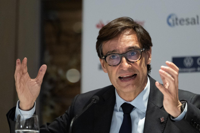 El primer secretario del Partido Socialista Catalán (PSC) Salvador Illa, inaugura el ciclo ‘Aragón-Cataluña: relaciones históricas’, en el Hotel Palafox de Zaragoza.