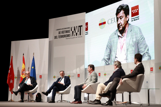 Imagen de una mesa redonda del I Congreso Internacional de Víctimas del Terrorismo organizado en la Comunidad de Madrid