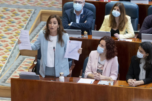 Archivo - La portavoz de Más Madrid, Mónica García, interviene en un pleno en la Asamblea de Madrid, a 10 de marzo de 2022, en Madrid (España). El pleno, marcado por presencia de la presidenta de la Comunidad que desde el pasado 17 de febrero no acudía, h