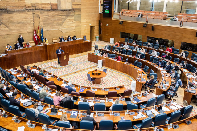 Archivo - Vista general del hemiciclo, en una sesión de control al Gobierno de la Comunidad de Madrid, en la Asamblea de Madrid