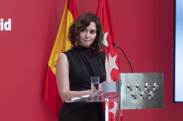 La presidenta de la Comunidad de Madrid, Isabel Díaz Ayuso, comparece tras la reunión del Consejo de Gobierno, en la Real Casa de Correos, a 15 de junio de 2022, en Madrid (España).