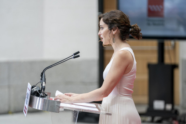 La presidenta de la Comunidad de Madrid, Isabel Díaz Ayuso, interviene en la presentación de la campaña de solidaridad en apoyo al pueblo ucraniano, en la Real Casa de Correos, a 16 de junio de 2022, en Madrid (España). La campaña, diseñada por el Gobiern