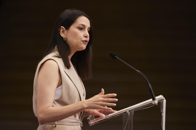 La presidenta de Ciudadanos, Inés Arrimadas, durante el encuentro informativo “Andalucía Vota” Ciclo electoral en la Fundación Cajasol, a 23 de mayo de 2022 en Sevilla (Andalucía, España)