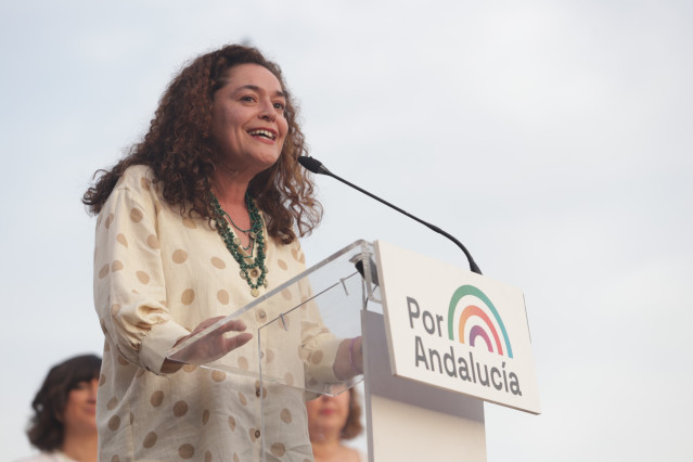 La candidata de 'Por Andalucía' a la Presidencia de la Junta, Inma Nieto, en el cierran la campaña electoral para los comicios autonómicos del próximo día 19 en Málaga a 17 de junio del 2022