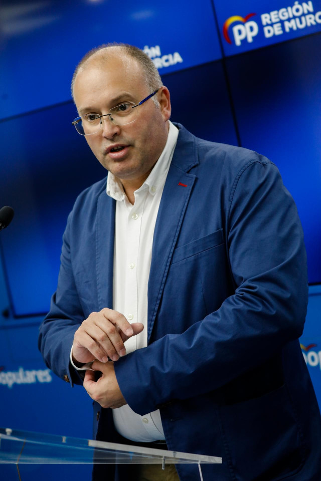 El vicesecretario general de Organización del Partido Popular, Miguel Tellado, interviene en la Junta Directiva Autonómica, a 15 de junio de 2022, en Murcia (España). El Partido Popular de la Región de Murcia convoca a la Junta Directiva Autonómica con el