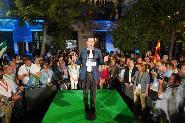 El presidente del PP y candidato a revalidar la Presidencia de la Junta, Juanma Moreno, comparece en la sede del PP donde ha seguido el resultado de las elecciones andaluzas siendo el ganador con  58   escaños a 10 de junio del 2022 en Sevilla