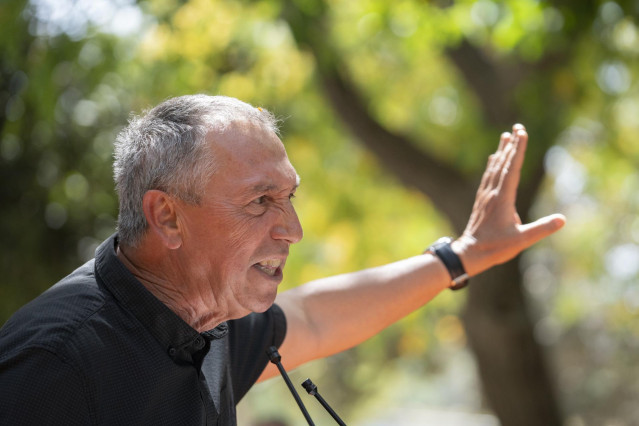 El diputado y portavoz de Compromís en el Congreso, Joan Baldoví, interviene durante un acto de Compromís, en el Jardín del Turia, a 18 de junio de 2022, en Valencia, Comunidad Valenciana (España). El objetivo de este encuentro, bajo el lema ‘Hacia el ter