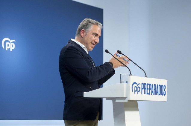 El coordinador general del PP y coordinador de campaña de PP-A, Elías Bendodo, comparece tras analizar los resultados de las elecciones andaluzas en la sede del partido, a 20 de junio de 2022, en Madrid (España).