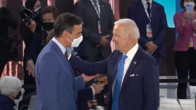 Archivo - El presidente del Gobierno, Pedro Sánchez, y el presidente de Estados Unidos, Joe Biden