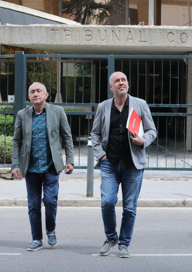 El secretario general de UGT, Pepe Álvarez (izda) y el de CCOO, Unai Sordo (dcha) en una imagen de archivo