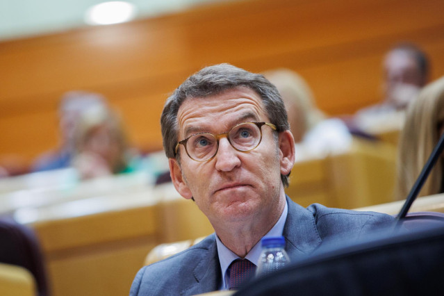 El líder del PP, Alberto Núñez Feijóo, durante una sesión plenaria, en el Senado, a 21 de junio de 2022, en Madrid (España). Esta es la última sesión de control al Gobierno antes del parón estival.