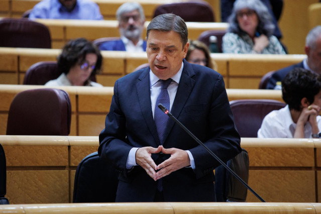 El ministro de Agricultura, Pesca y Alimentación, Luis Planas, interviene durante una sesión plenaria, en el Senado, a 21 de junio de 2022, en Madrid (España).