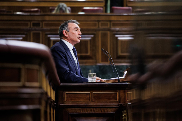 Archivo - El secretario de Estado para la Agenda 2030 y secretario general del Partido Comunista, Enrique Santiago, en una foto de archivo en el Congreso de los Diputados.