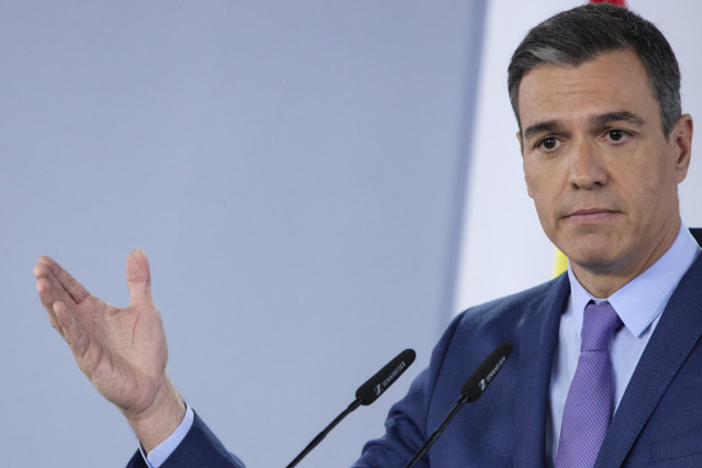 El presidente del Gobierno de España , Pedro Sánchez, comparece tras la reunión del Consejo de Ministros Extraordinario, en el Palacio de la Moncloa, a 22 de junio de 2022, en Madrid (España).