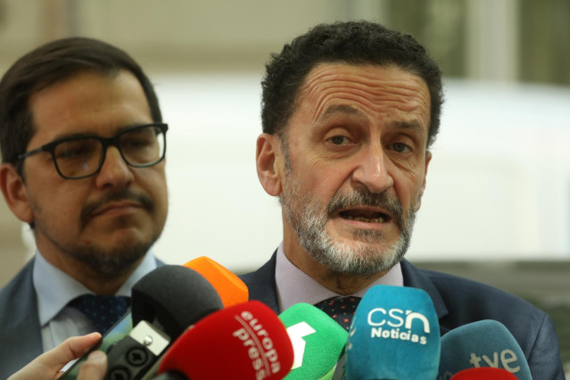 Archivo - El vicesecretario general de Ciudadanos, Edmundo Bal, atiende a los medios de comunicación tras presentar una denuncia ante la Fiscalía por revelación de secretos oficiales, en la Fiscalía General del Estado, a 10 de mayo de 2022, en Madrid (Esp