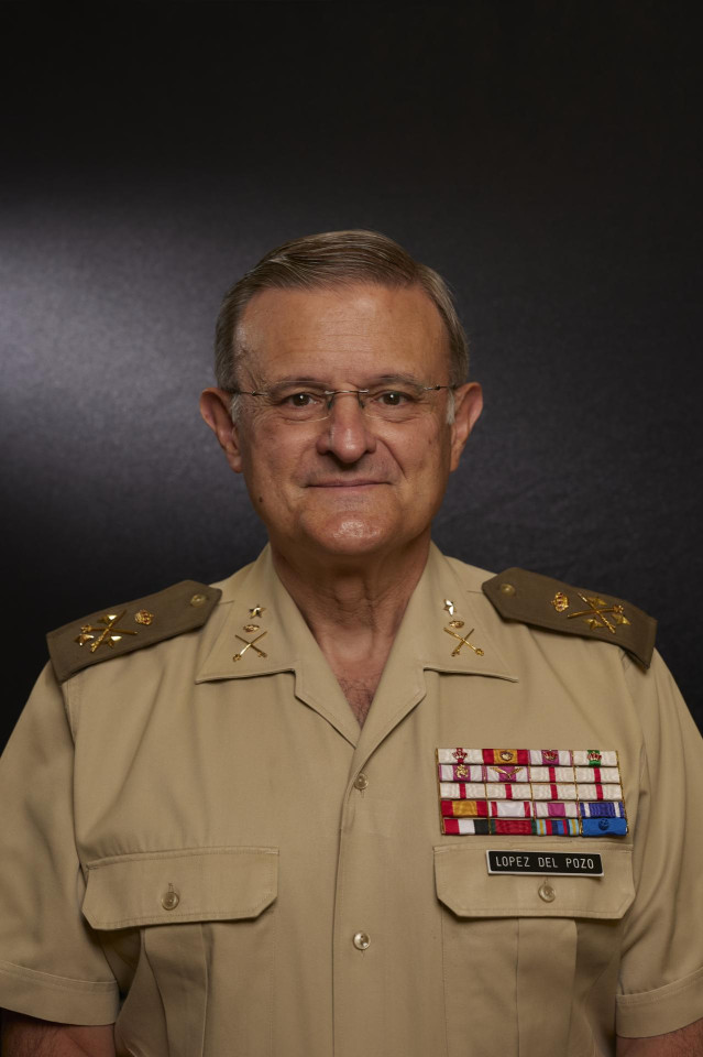 El general y director general de Política de Defensa, Fernando López del Pozo, posa para Europa Press en el Ministerio Defensa