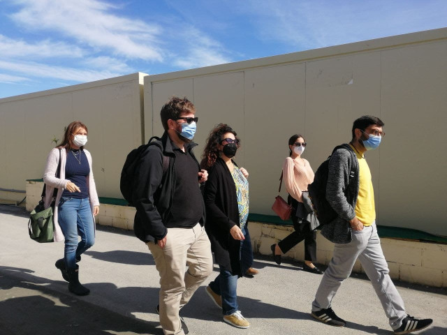 Archivo - El eurodiputado Miguel Urbán y la parlamentaria andaluza Maribel Mora visitan Ceuta.
