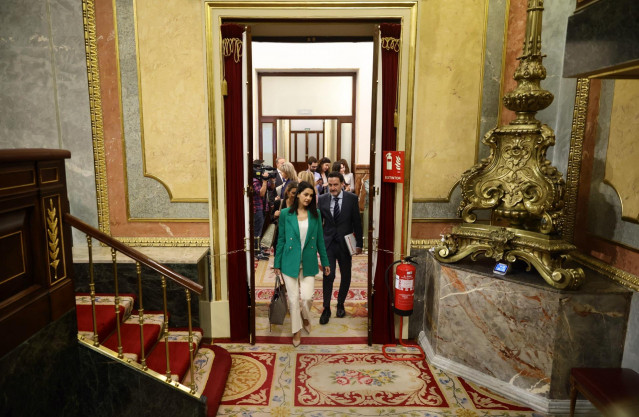 Archivo - La líder de Ciudadanos, Inés Arrimadas, y el portavoz adjunto de Ciudadanos en el Congreso, Edmundo Bal, a su llegada a una sesión plenaria en el Congreso de los Diputados, a 26 de mayo de 2022, en Madrid (España).