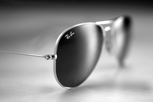 Gafas de aviador de la marca Ray Ban de EssilorLuxxottica